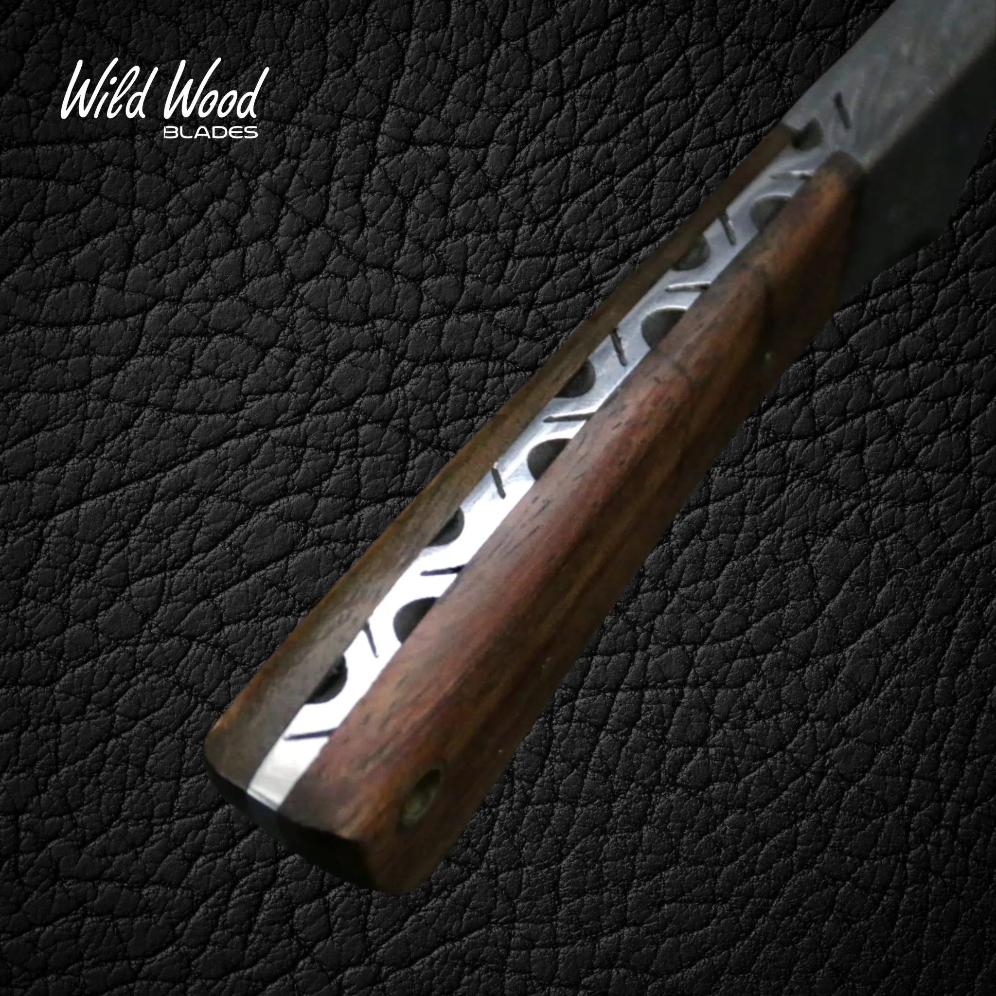 Bolognesi Handmade Damascus Steel Hunting Knife – Full Tang